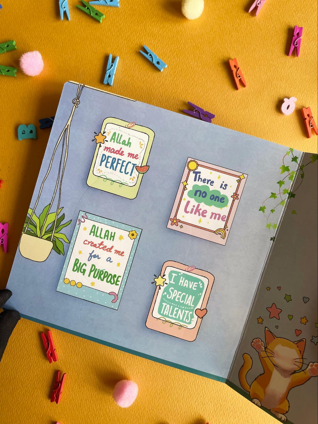 I Am – My First Book of Positive Affirmations (Mirror Book)